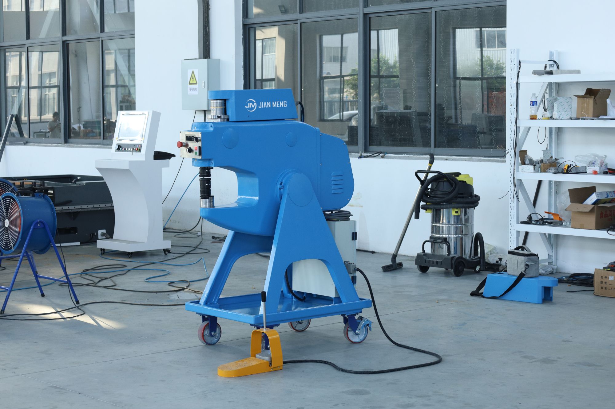 Top Shrinking Machine Company Solutions for Your Needs