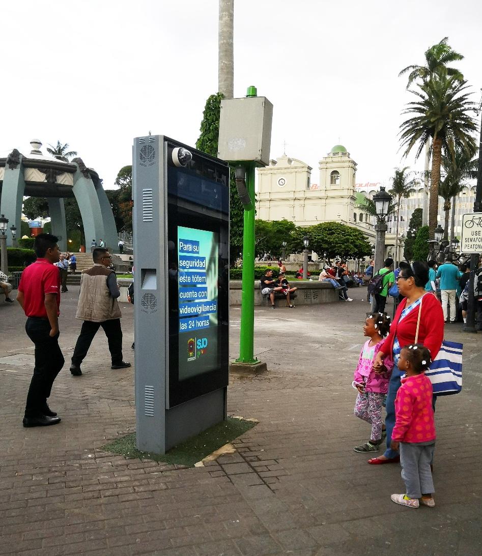 Top 10 Outdoor Digital Advertising Screens for Maximum Impact